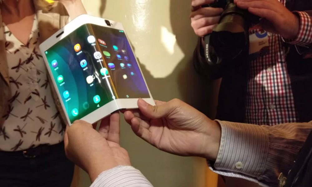 Lenovo Bendable Smartphone