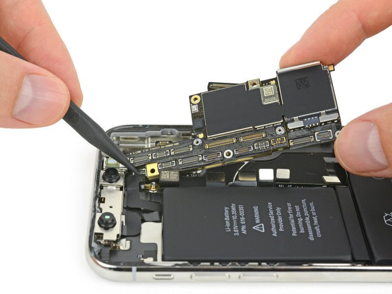 iPhone X Teardown (1)