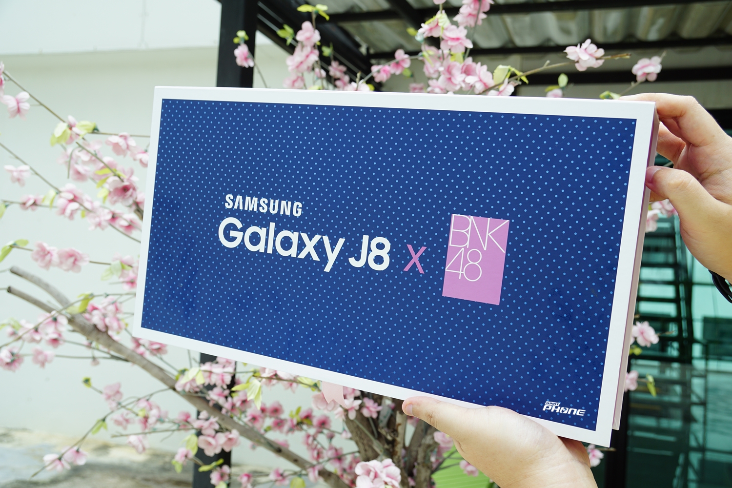 แกะกล่อง Samsung Galaxy J8 X Bnk48 Limited Edition Boxset Whatphone