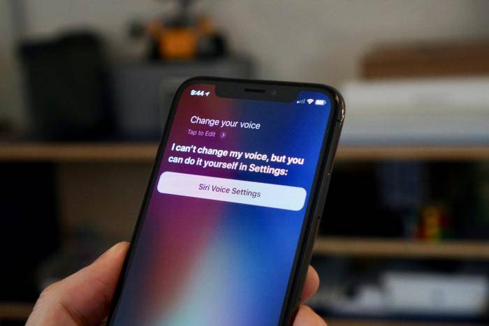 siri change voice iOS 12