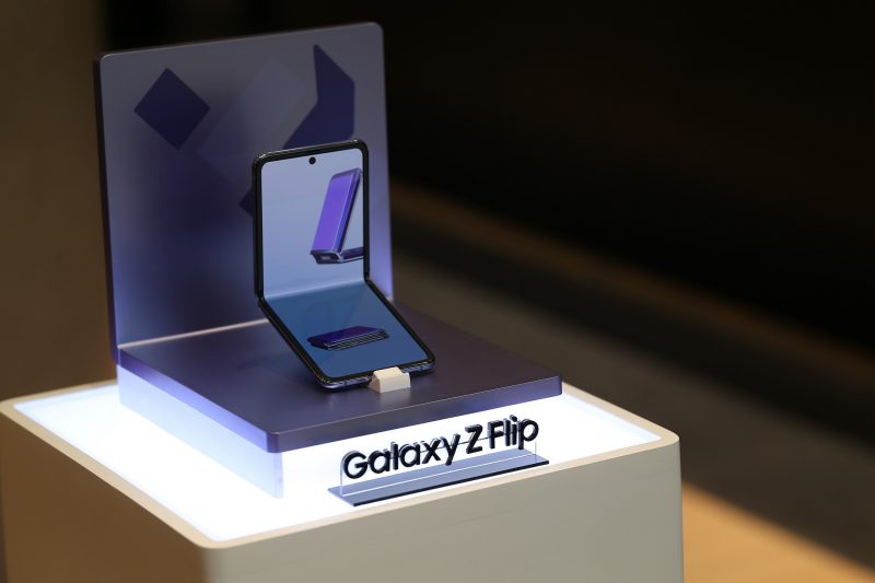 Samsung Galaxy Z Flip exclusive SOLD OUT