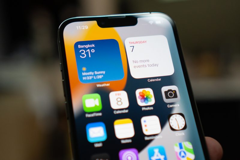 Apple เปลี่ยนแผน ยอมให้ Iphone 13 ใช้ Face Id  ได้หลังเปลี่ยนหน้าจอกับร้านภายนอก