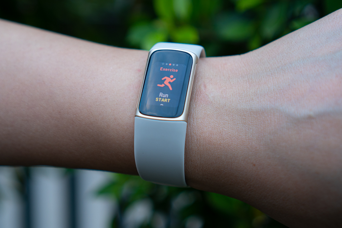 Fitbit Charge 5