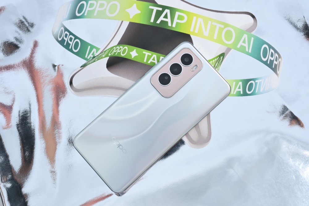 OPPO Reno12