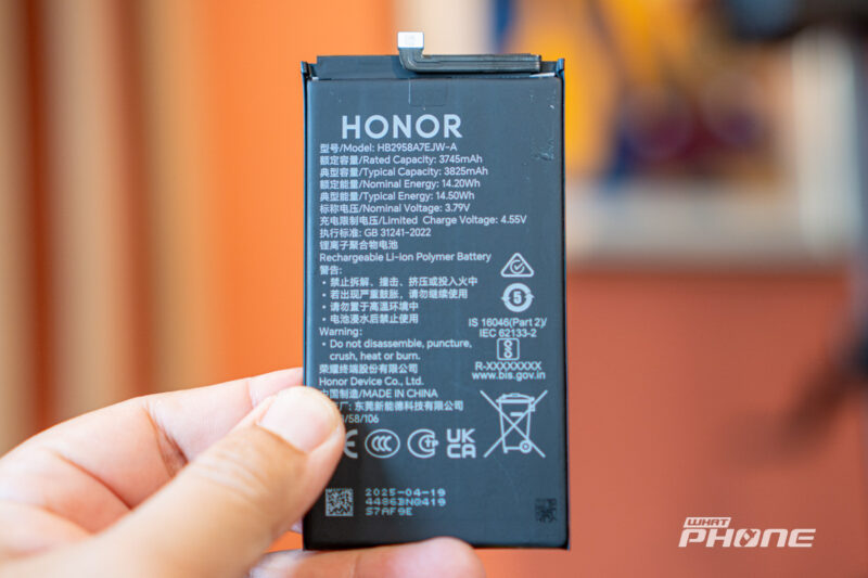 HONOR Magic V5