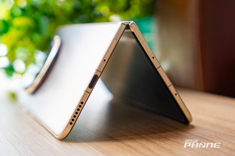 HONOR Magic V5
