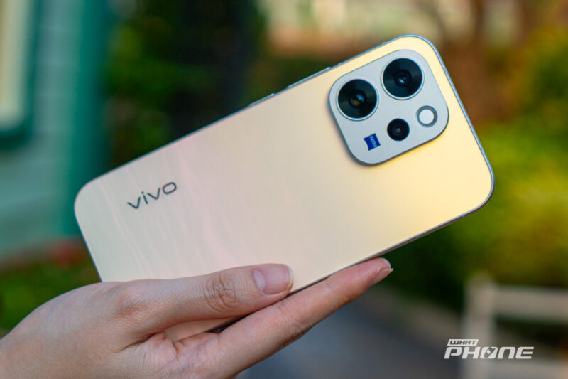 vivo V70