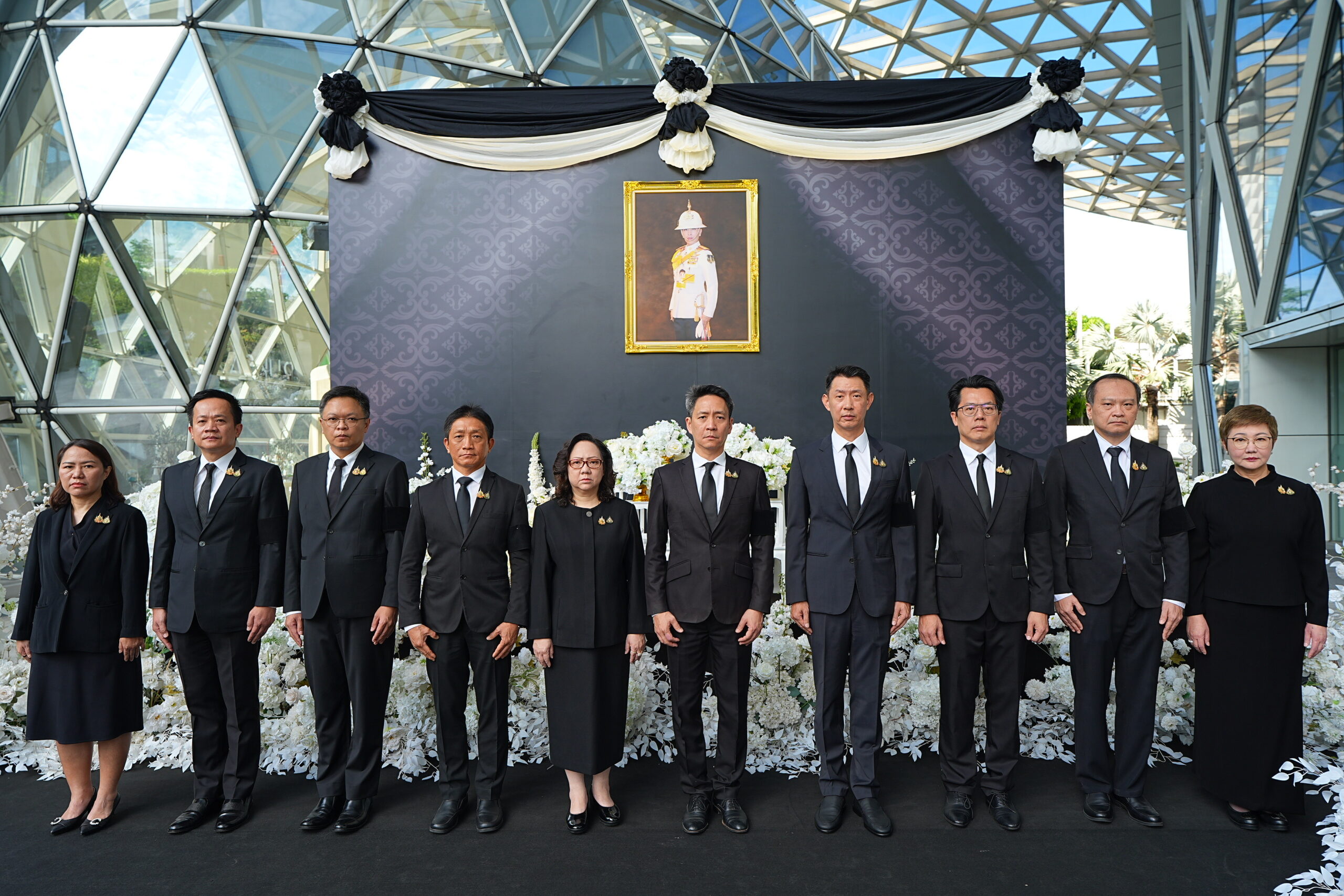 เอไอเอส รวมใจแสดงความอาลัย